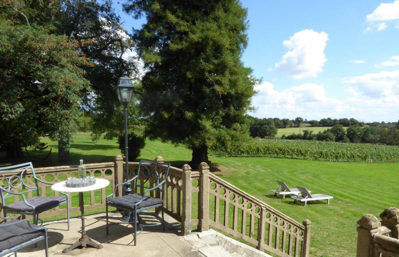 Chateau Breduriere Acomodação com café da manhã Moutiers-sur-le-Lay Exterior foto